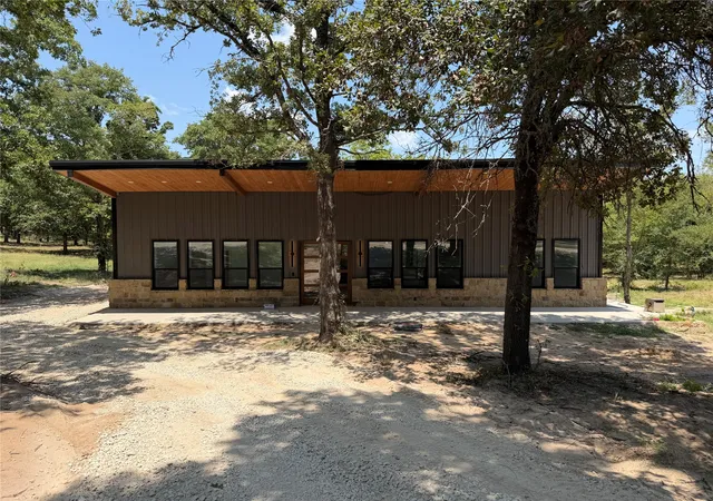 Photo 2 of Single family home for sale at 11358 E Little Rd, Kingston, OK 73439 | MLS# 2629154 | Listing updated on 2026-08-20