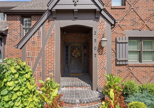 Photo 3 of Single family home for sale at 2507 S Columbia Ave, Tulsa, OK 74114 | MLS# 2628000 | Listing updated on 2026-08-20