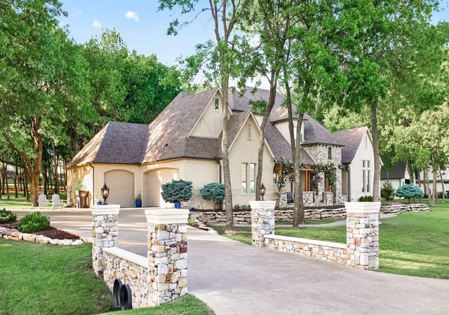 Photo 2 of Single family home for sale at 8112 N 72nd Eastavenue, Owasso, OK 74055 | MLS# 2629127 | Listing updated on 2026-09-21