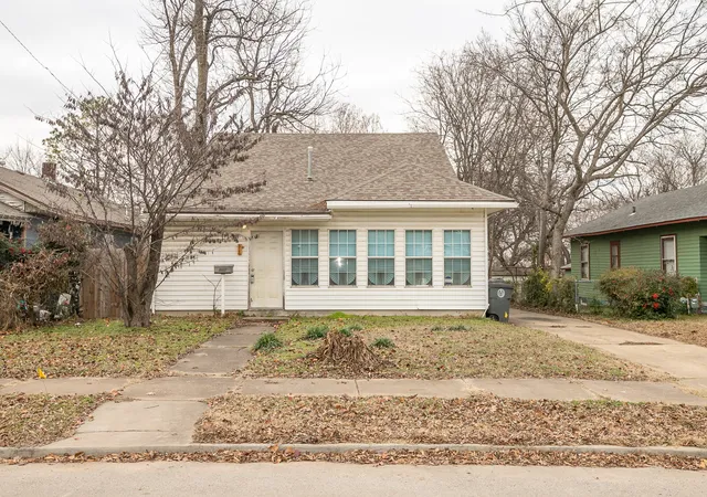 Photo 1 of Single family home for sale at 516 S Yorktown Ave, Tulsa, OK 74104 | MLS# 2629151 | Listing updated on 2026-08-21