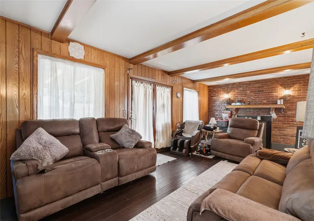 Photo 4 of Single family home for sale at 8221 E 35th Street, Tulsa, OK 74145 | MLS# 2628993 | Listing updated on 2026-08-27