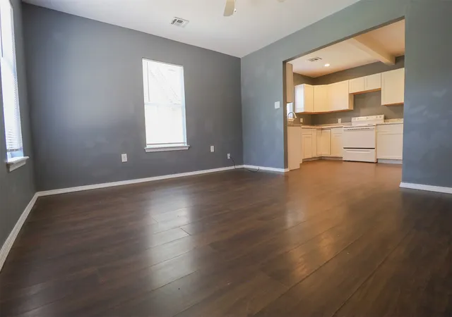 Photo 3 of House for sale at 353 S Zunis Ave, Tulsa, OK 74104 | MLS# 2629170 | Listing updated on 2026-08-25