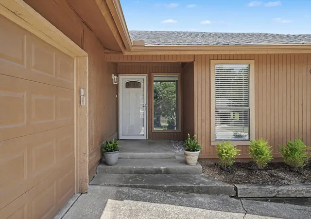 Photo 2 of Sale Pending at 3028 W 69th Street, Tulsa, OK 74132 | MLS# 2629231 | Listing updated on 2026-08-28