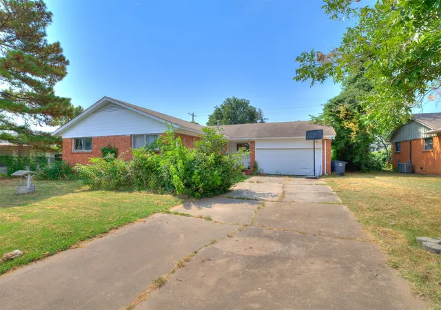 Photo 3 of Sale Pending at 6644 E 26th Place, Tulsa, OK 74129 | MLS# 2629228 | Listing updated on 2026-08-20