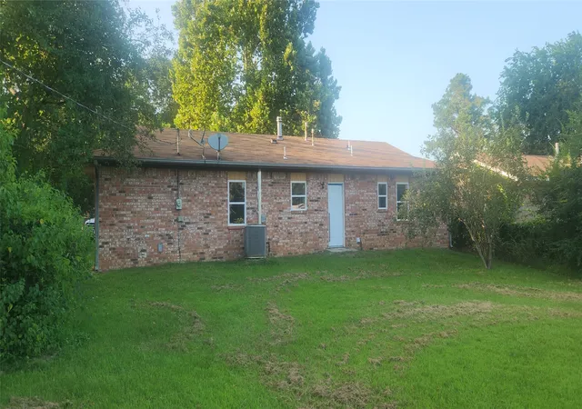 Photo 3 of Single family home for sale at 610 6th Street, Talihina, OK 74571 | MLS# 2629080 | Listing updated on 2026-08-20