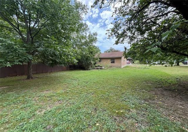 Photo 4 of Sale Pending at 106 Russell Rd, Caddo, OK 74729 | MLS# 2629253 | Listing updated on 2026-09-26