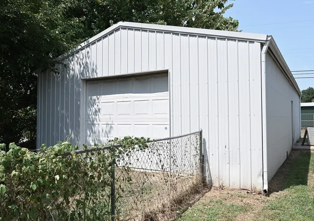 Photo 2 of Manufactured home for sale at 306 W Main St, Vian, OK 74962 | MLS# 2629145 | Listing updated on 2026-08-20