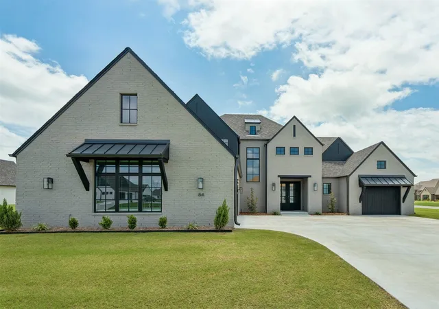 Photo 2 of Single family home for sale at 84 E 165th Place S, Glenpool, OK 74033 | MLS# 2629266 | Listing updated on 2026-08-20