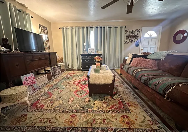 Photo 3 of Single family home for sale at 900 W 10th Street, Okmulgee, OK 74447 | MLS# 2628858 | Listing updated on 2026-08-20