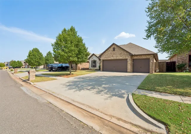 Photo 48 of Single family home for sale at 636 Northeast 23rd, Moore, OK 73160 | MLS# 2629290 | Listing updated on 2026-08-20