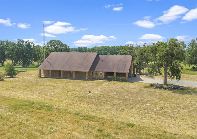 Photo 2 of Single family home for sale at 10500 S Greasy Bnd, Mannsville, OK 73447 | MLS# 2629356 | Listing updated on 2026-08-20