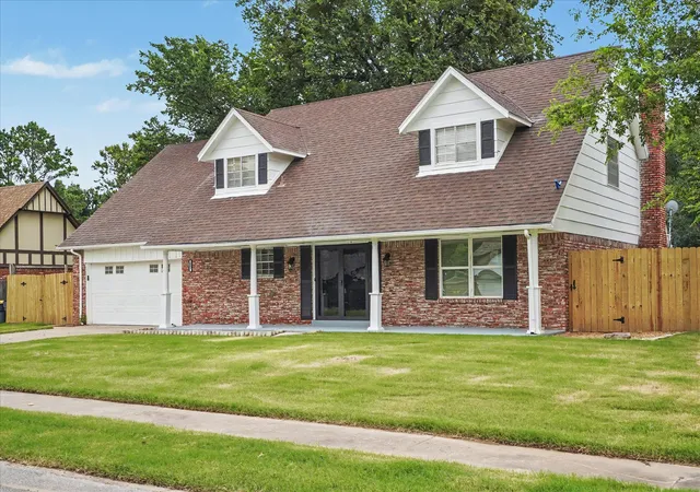 Photo 1 of Single family home for sale at 1009 N Forest Pl, Jenks, OK 74037 | MLS# 2629221 | Listing updated on 2026-09-22