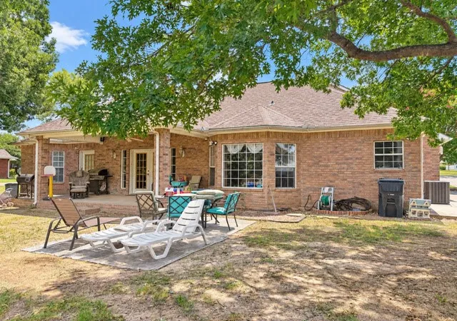 Photo 3 of Sale Pending at 1201 Hurst Rd, Ardmore, OK 73401 | MLS# 2629382 | Listing updated on 2026-10-08
