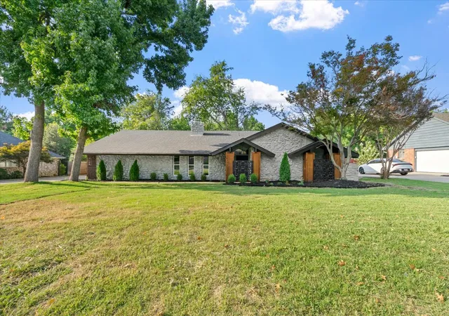 Photo 2 of Single family home for sale at 6021 E 55th Street, Tulsa, OK 74135 | MLS# 2629304 | Listing updated on 2026-08-25