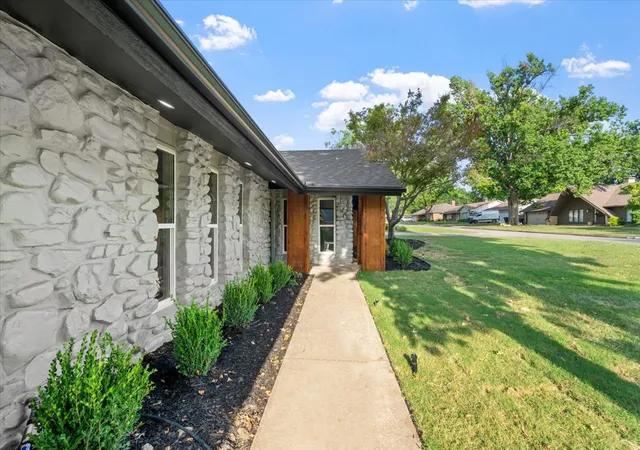Photo 3 of Single family home for sale at 6021 E 55th Street, Tulsa, OK 74135 | MLS# 2629304 | Listing updated on 2026-08-25