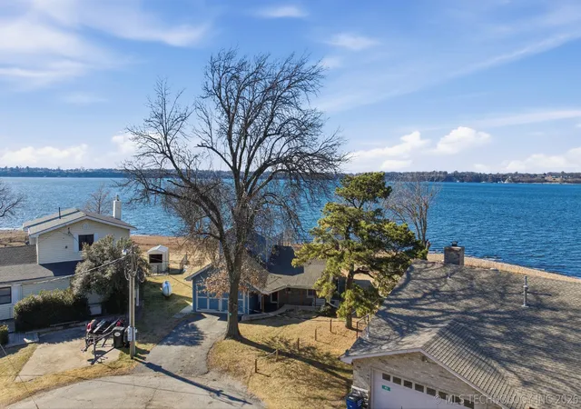 Photo 3 of Single family home for sale at 455 Water Edge Rd, Disney, OK 74340 | MLS# 2629345 | Listing updated on 2026-10-01