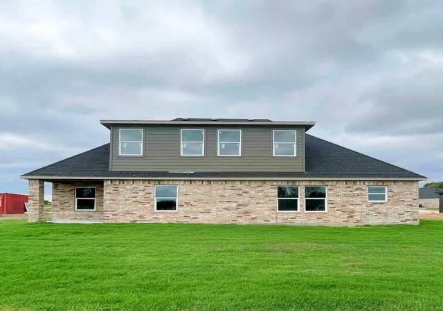 Photo 2 of Single family home for sale at 1832 Topaz Rd, Pryor, OK 74361 | MLS# 2629419 | Listing updated on 2026-09-22