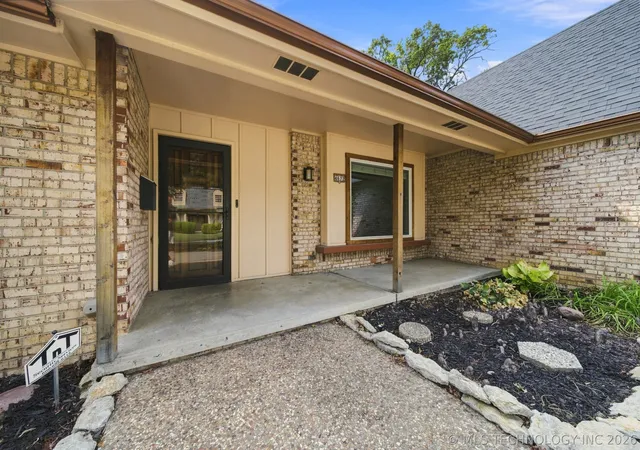 Photo 3 of Sale Pending at 4672 S Norwood Ave, Tulsa, OK 74135 | MLS# 2629441 | Listing updated on 2026-09-23