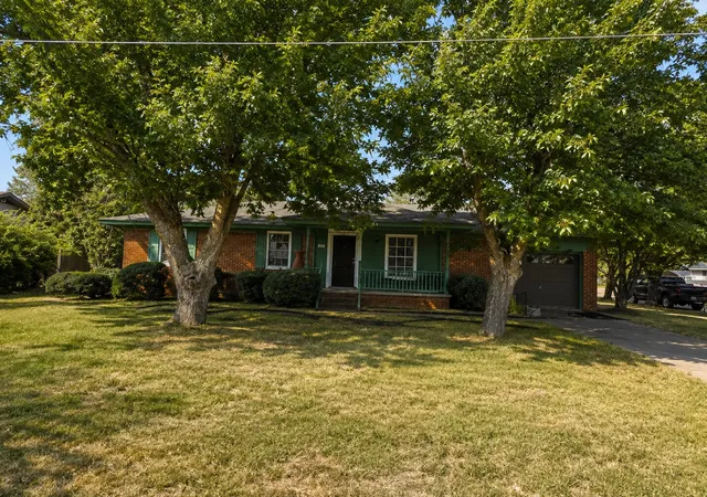 Photo 1 of Single family home for sale at 201 S Willis St, Kingston, OK 73439 | MLS# 2629333 | Listing updated on 2026-08-20