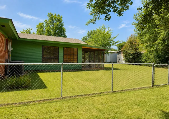 Photo 3 of Single family home for sale at 201 S Willis St, Kingston, OK 73439 | MLS# 2629333 | Listing updated on 2026-08-20