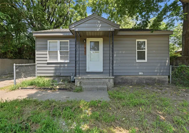 Photo 2 of Single family home for sale at 1821 W Archer St, Tulsa, OK 74127 | MLS# 2629490 | Listing updated on 2026-08-20