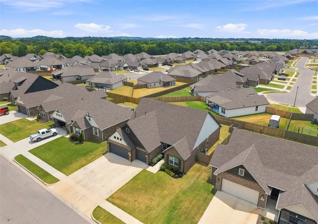 Photo 3 of Single family home for sale at 27900 E 107th Street S, Coweta, OK 74429 | MLS# 2629509 | Listing updated on 2026-08-26