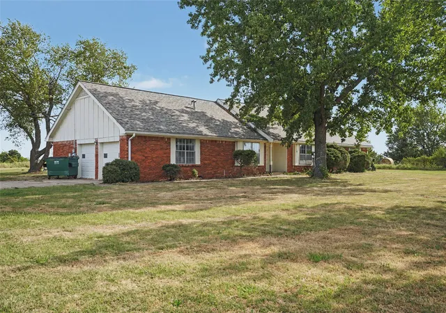 Photo 2 of Single family home for sale at 5303 86th Street, Owasso, OK 74055 | MLS# 2629521 | Listing updated on 2026-08-20