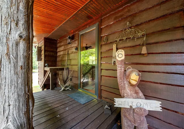 Photo 3 of Single family home for sale at 24 Sunfish Crk Trl, Smithville, OK 74957 | MLS# 2629174 | Listing updated on 2026-08-20