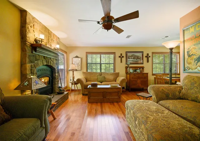 Photo 5 of Single family home for sale at 24 Sunfish Crk Trl, Smithville, OK 74957 | MLS# 2629174 | Listing updated on 2026-08-20