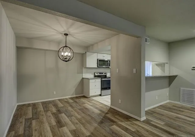 Listing Photo 5 - Condo for sale in building located at 6371 S 80th E Ave, Tulsa, OK 74133 - Unit #6D
