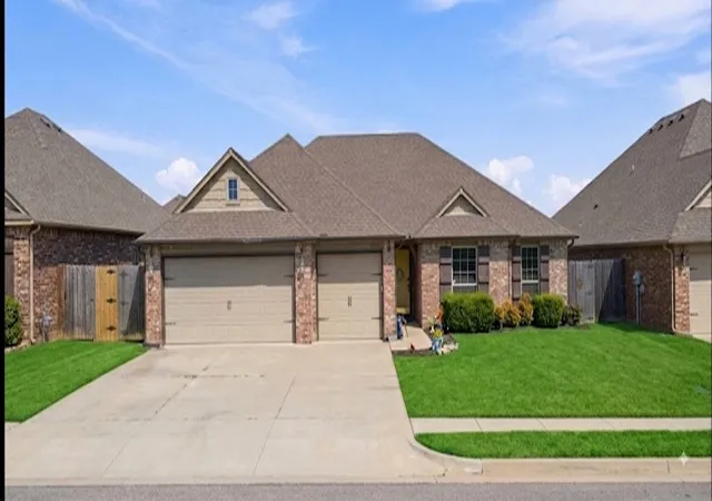 Photo 1 of Single family home for sale at 8409 N 77 Eastavenue, Owasso, OK 74055 | MLS# 2629375 | Listing updated on 2026-10-05
