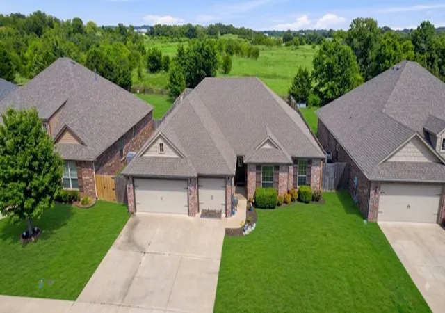 Photo 2 of Single family home for sale at 8409 N 77 Eastavenue, Owasso, OK 74055 | MLS# 2629375 | Listing updated on 2026-10-05