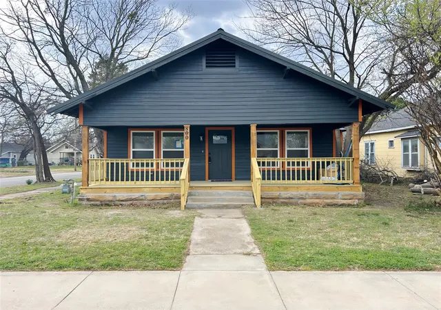 Photo 1 of Sale Pending at 800 N Okmulgee Ave, Okmulgee, OK 74447 | MLS# 2629320 | Listing updated on 2026-09-15