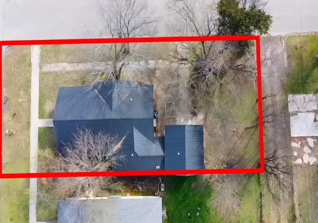 Photo 3 of Sale Pending at 800 N Okmulgee Ave, Okmulgee, OK 74447 | MLS# 2629320 | Listing updated on 2026-09-15