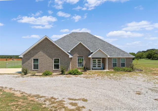 Single family home for sale at 30 Lobo Ln, Lone Grove, OK 73443 | MLS# 2629607