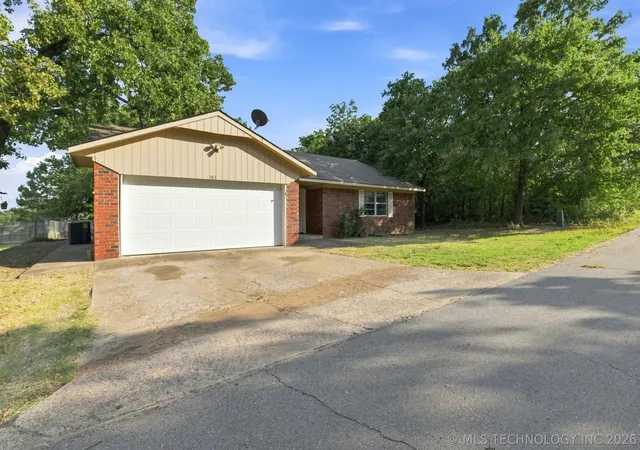 Photo 2 of Single family home for sale at 583 Gibson Pl, Mannford, OK 74044 | MLS# 2629610 | Listing updated on 2026-08-20