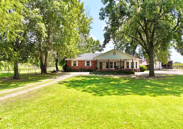Photo 3 of Single family home for sale at 116 J St, Stigler, OK 74462 | MLS# 2625311 | Listing updated on 2026-08-20