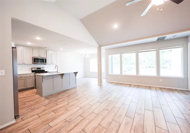 Photo 3 of Single family home for sale at 1916 E Tucson Pl, Broken Arrow, OK 74011 | MLS# 2629480 | Listing updated on 2026-08-20