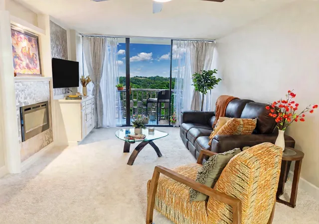 Photo 2 of Condo for sale at 1502 S Boulder Ave #8H, Tulsa, OK 74119 | MLS# 2629645 | Listing updated on 2026-08-21