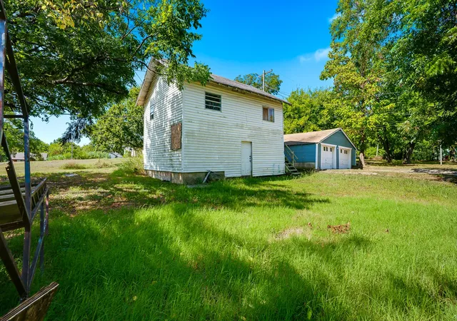 Photo 4 of Single family home for sale at 315 East 15th, Ada, OK 74820 | MLS# 2629647 | Listing updated on 2026-08-20