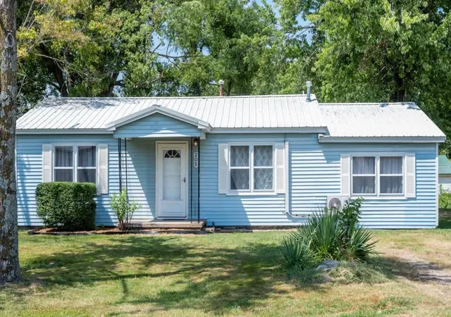 Photo 1 of Sale Pending at 205 3rd Street, Warner, OK 74469 | MLS# 2629664 | Listing updated on 2026-08-23