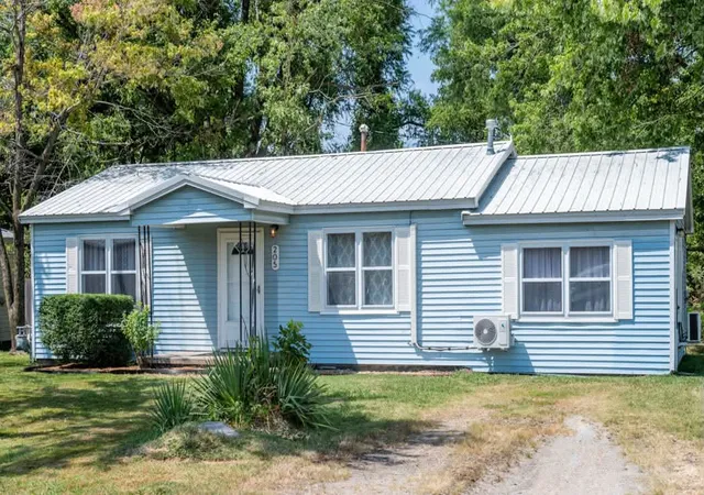 Photo 2 of Sale Pending at 205 3rd Street, Warner, OK 74469 | MLS# 2629664 | Listing updated on 2026-08-23