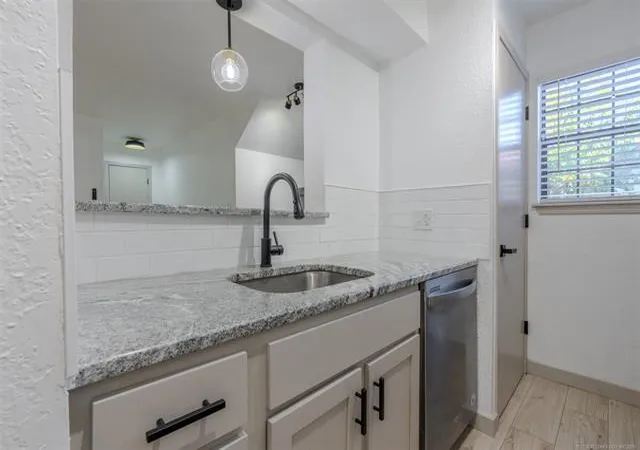 Photo 4 of Condo for sale at 6380 S 80th Eastavenue #30F, Tulsa, OK 74133 | MLS# 2629665 | Listing updated on 2026-08-20