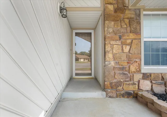 Photo 3 of Sale Pending at 12101 E 76th Place N, Owasso, OK 74055 | MLS# 2629673 | Listing updated on 2026-08-21