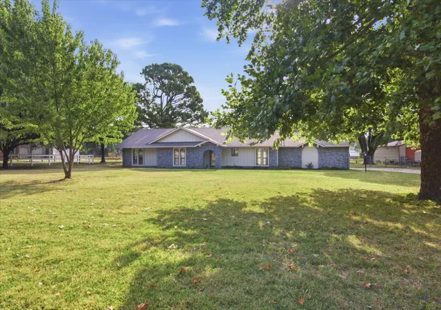 Photo 2 of Single family home for sale at 9319 S Highland Dr, Broken Arrow, OK 74014 | MLS# 2629516 | Listing updated on 2026-08-28