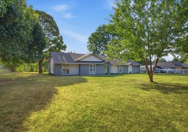 Photo 3 of Single family home for sale at 9319 S Highland Dr, Broken Arrow, OK 74014 | MLS# 2629516 | Listing updated on 2026-08-28