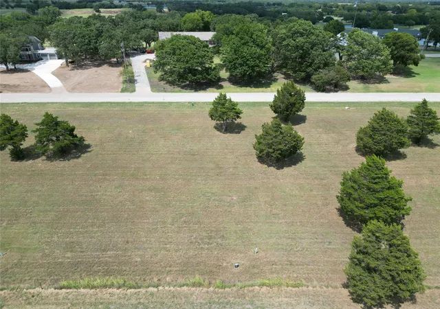 Photo 1 of Land for sale at 528 Country Clb Rd, Ardmore, OK 73401 | MLS# 2629679 | Listing updated on 2026-08-20