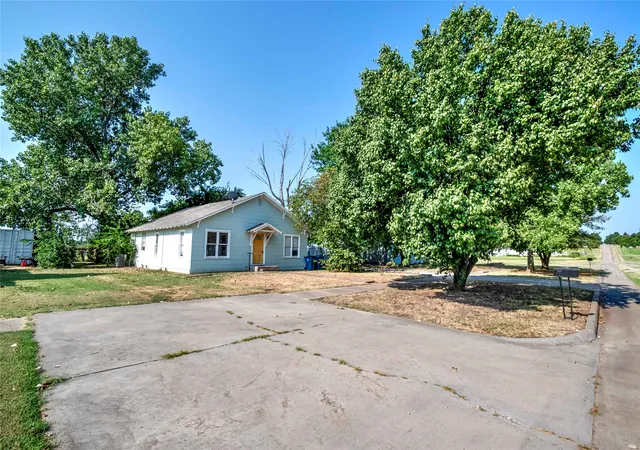 Photo 3 of Single family home for sale at 313 W Moses St, Cushing, OK 74023 | MLS# 2629539 | Listing updated on 2026-10-01