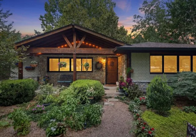 Photo 1 of Single family home for sale at 16003 S Lewis Ave, Bixby, OK 74008 | MLS# 2629532 | Listing updated on 2026-08-24