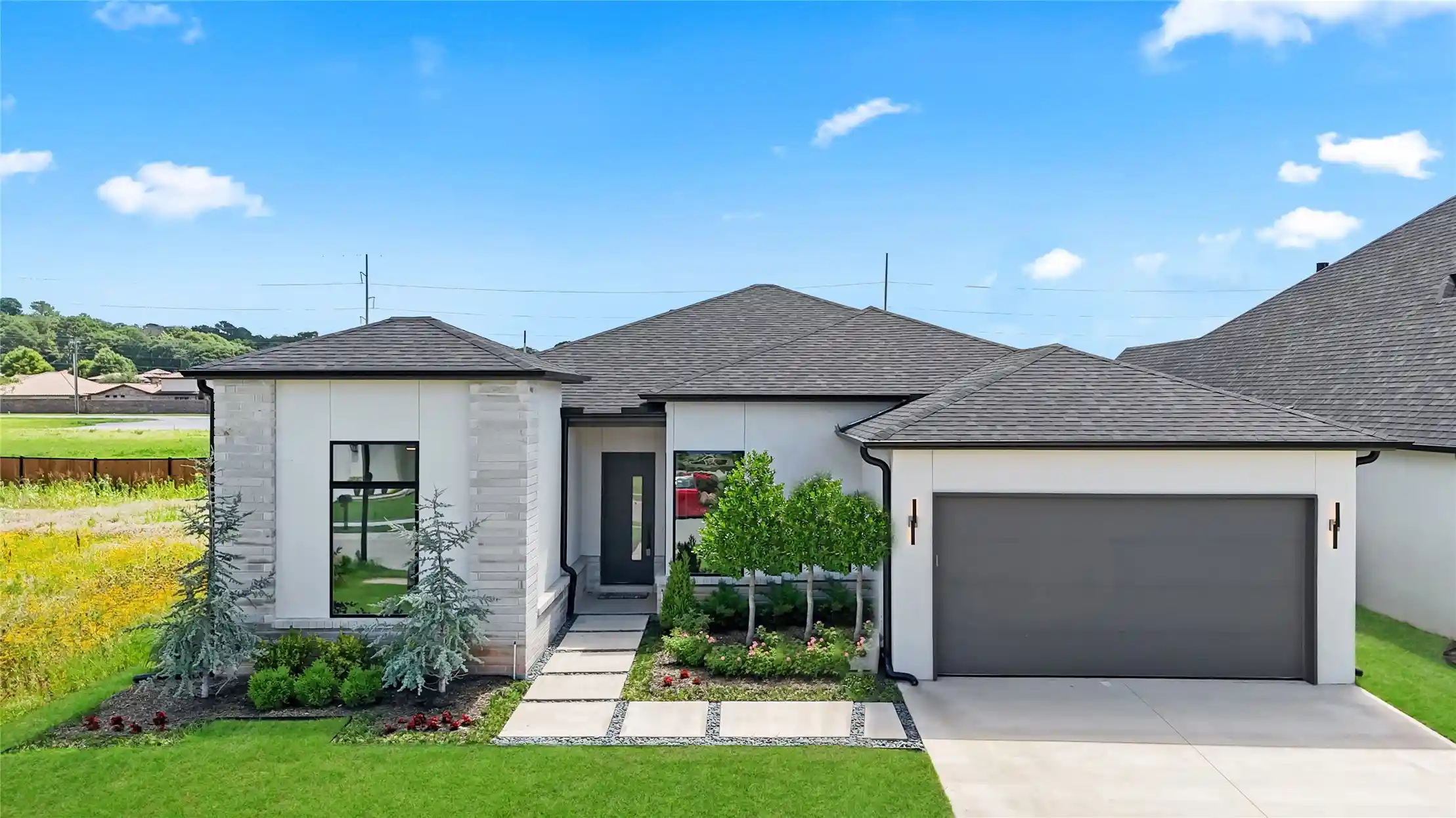 Photo 1 of Single family home for sale at 12005 S Vandalia Ave, Tulsa, OK 74137 | MLS# 2629300 | Listing updated on 2026-10-23
